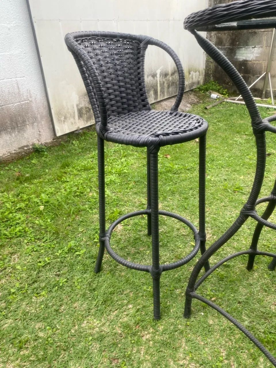 Cadeiras altas e mesa alta para área externa - Foto 2