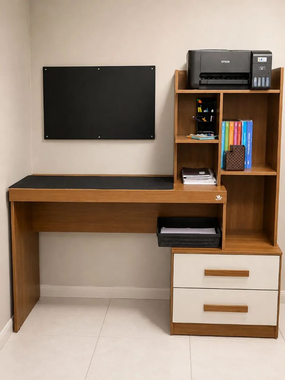 Escrivaninha/ mesa para PC