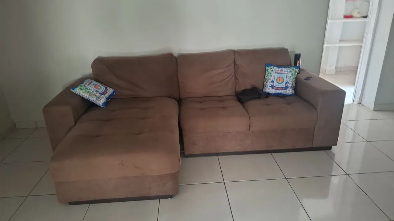 VENDO SOFÁ C/ 04 LUGARES.