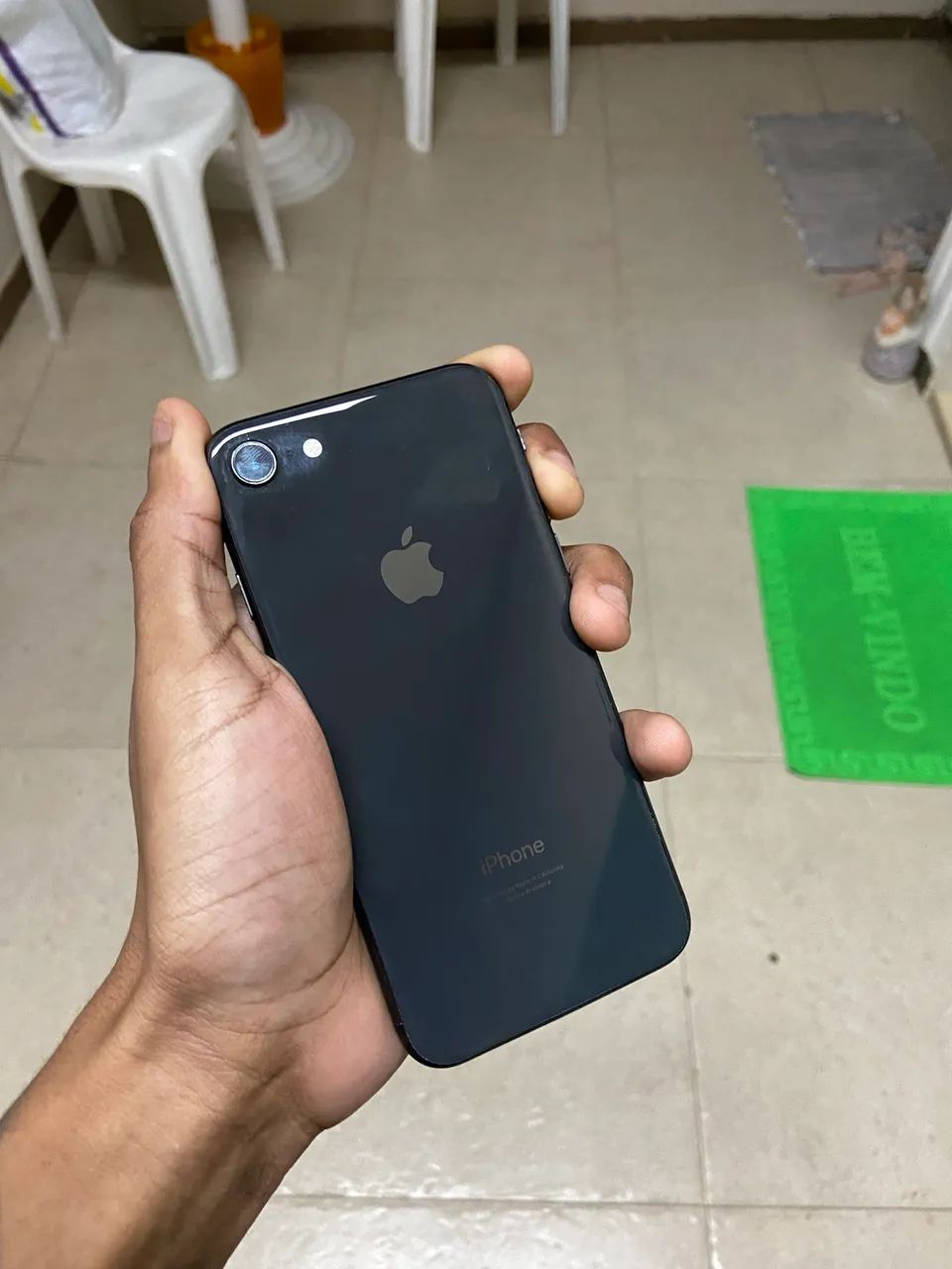 VENDO IPHONE 8 TODO BOM - Foto 3
