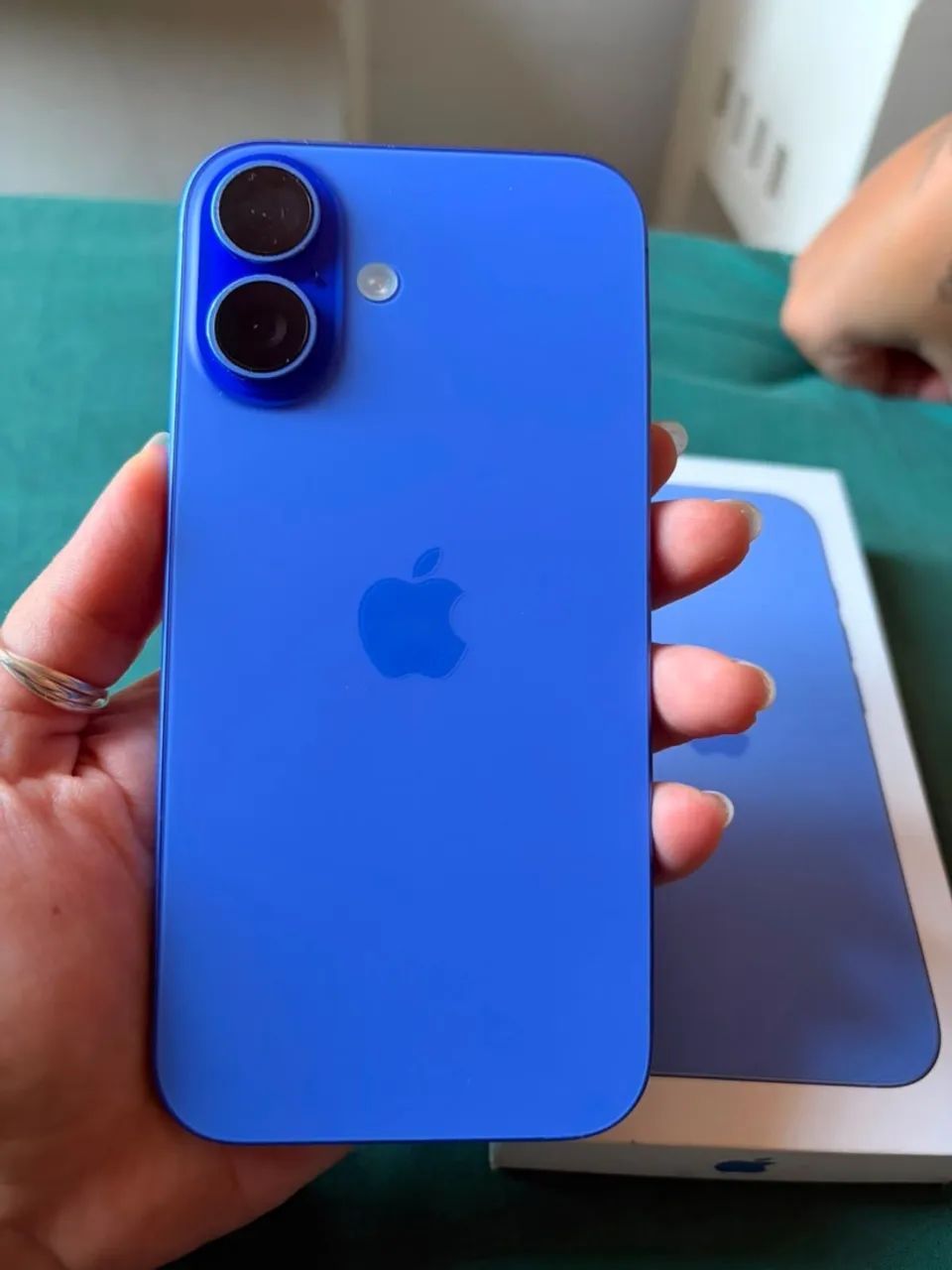 VENDO OU TROCO IPHONE 16 COM VOLTA 
