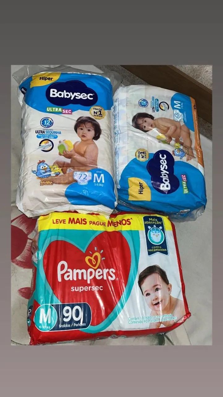 Vendo três pacotes de fraldas ,valor: 200,00