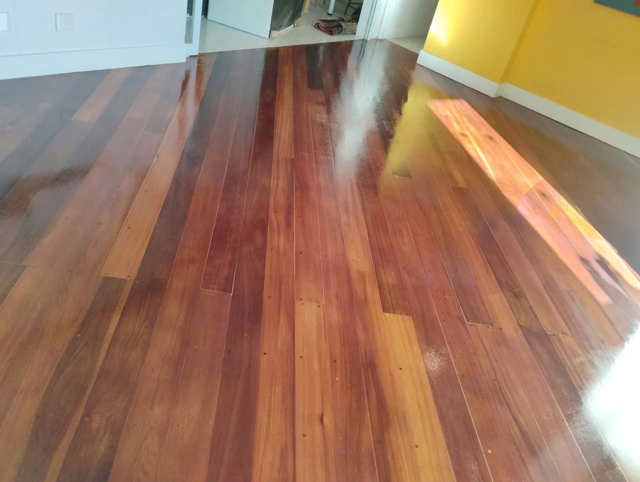 Aplicação de Bona e sinteco em piso de madeira  - Foto 2