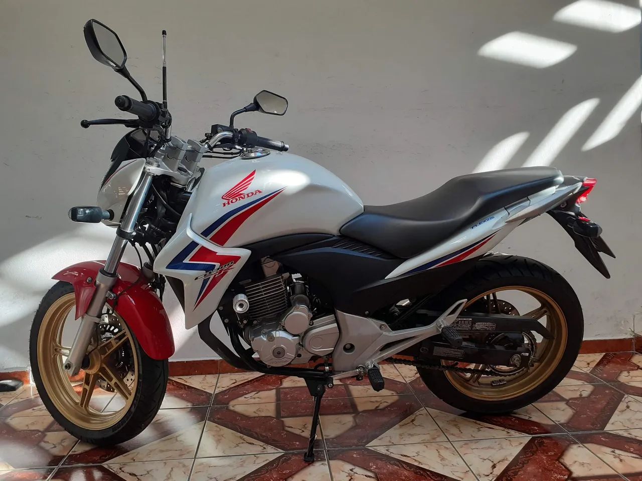 Cb300r FLEX baixa km ,com freios abs - Foto 3