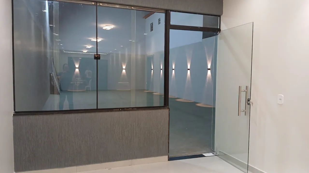 ALUGA-SE ESPAÇO COMERCIAL - EXCELENTE LOCALIZAÇÃO - Foto 3