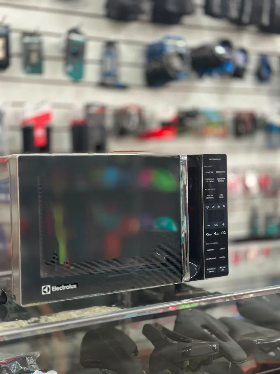 Microondas Eletrolux 23L NOVO sem uso