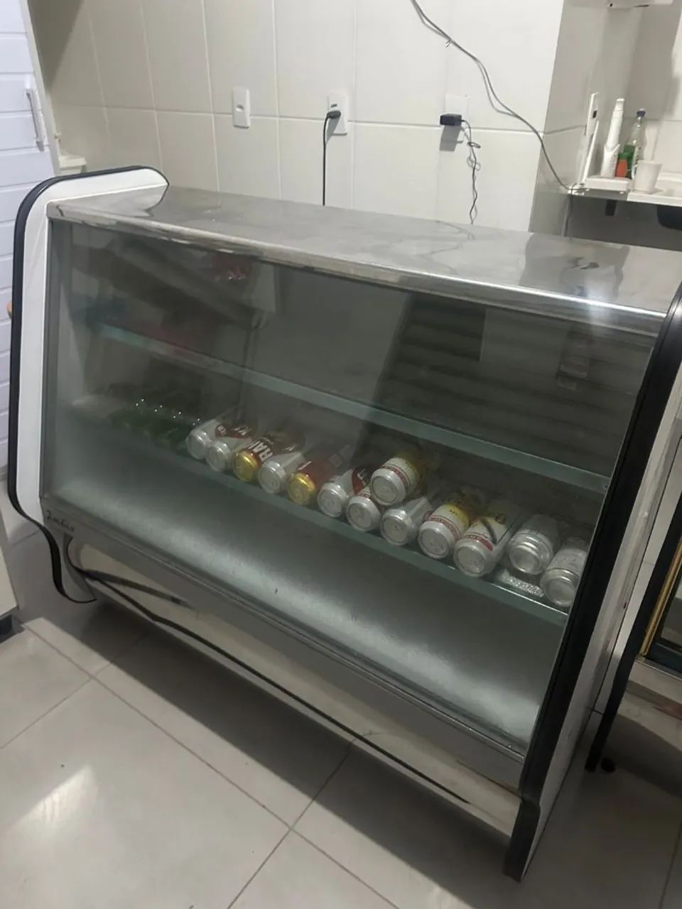 Freezer expositor de bebidas - 1,20 X 2,10m - 220V