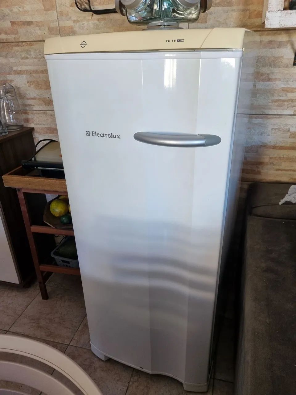 Freezer eletrolux FE18 145 litros