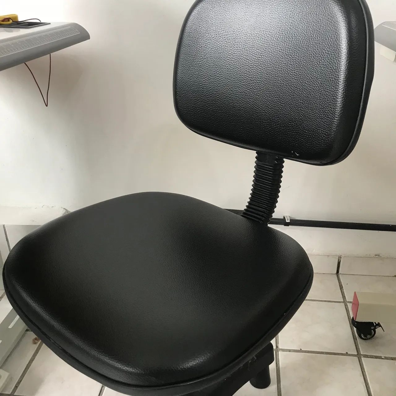 Cadeira giratória fixa