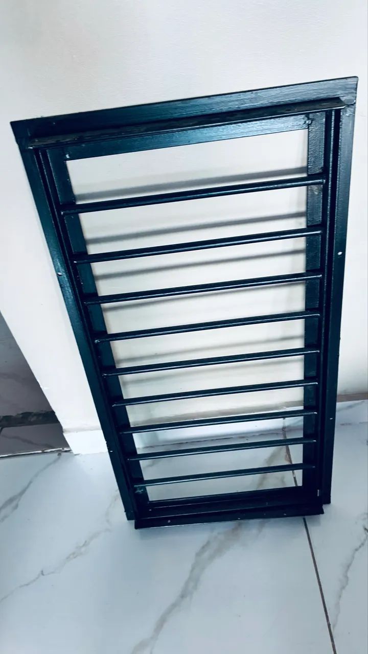 Vendo uma grande de proteção para contador 