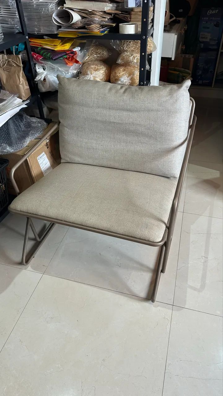 Poltrona linho bege - Foto 2