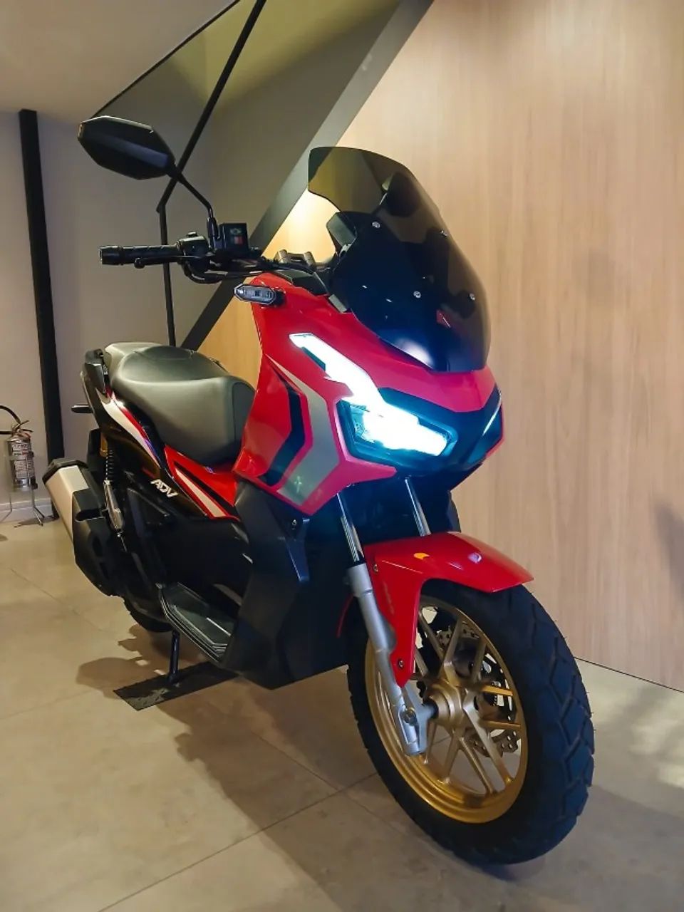 Honda ADV 