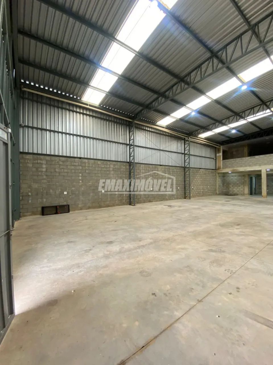 Galpão Comercial para alugar com 500m² no Bosque dos Eucaliptos em Araçoiaba da Serra/SP - Foto 3