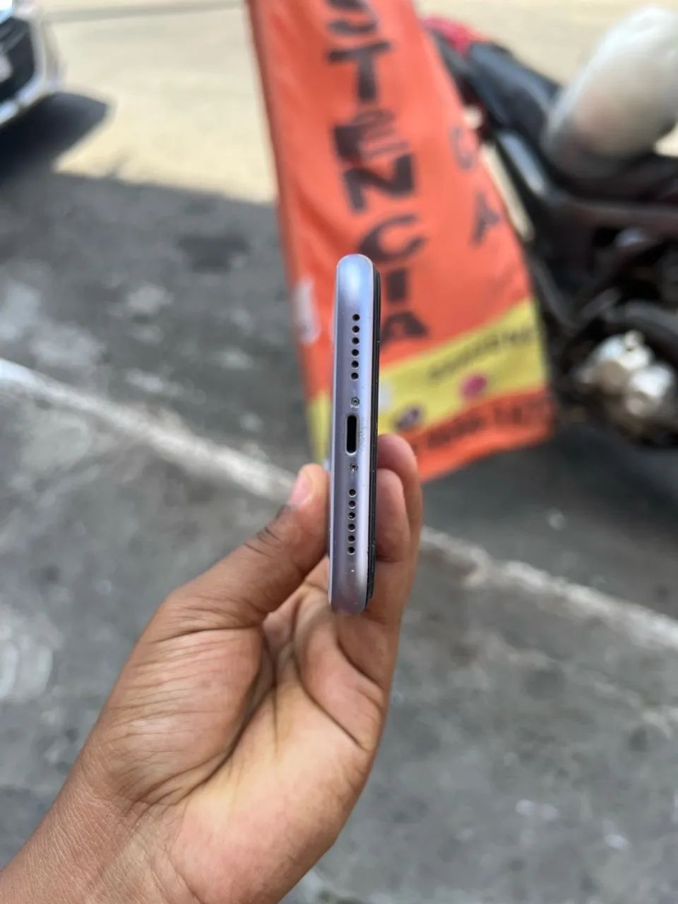 VENDO IPHONE 11 LILÁS  - Foto 5