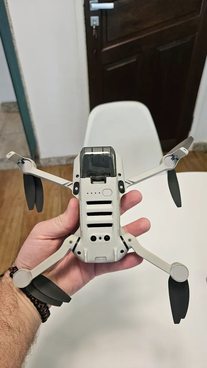 Drone DJI - Mini 2 SE - 3 baterias - com 14h de voo apenas  - Foto 3