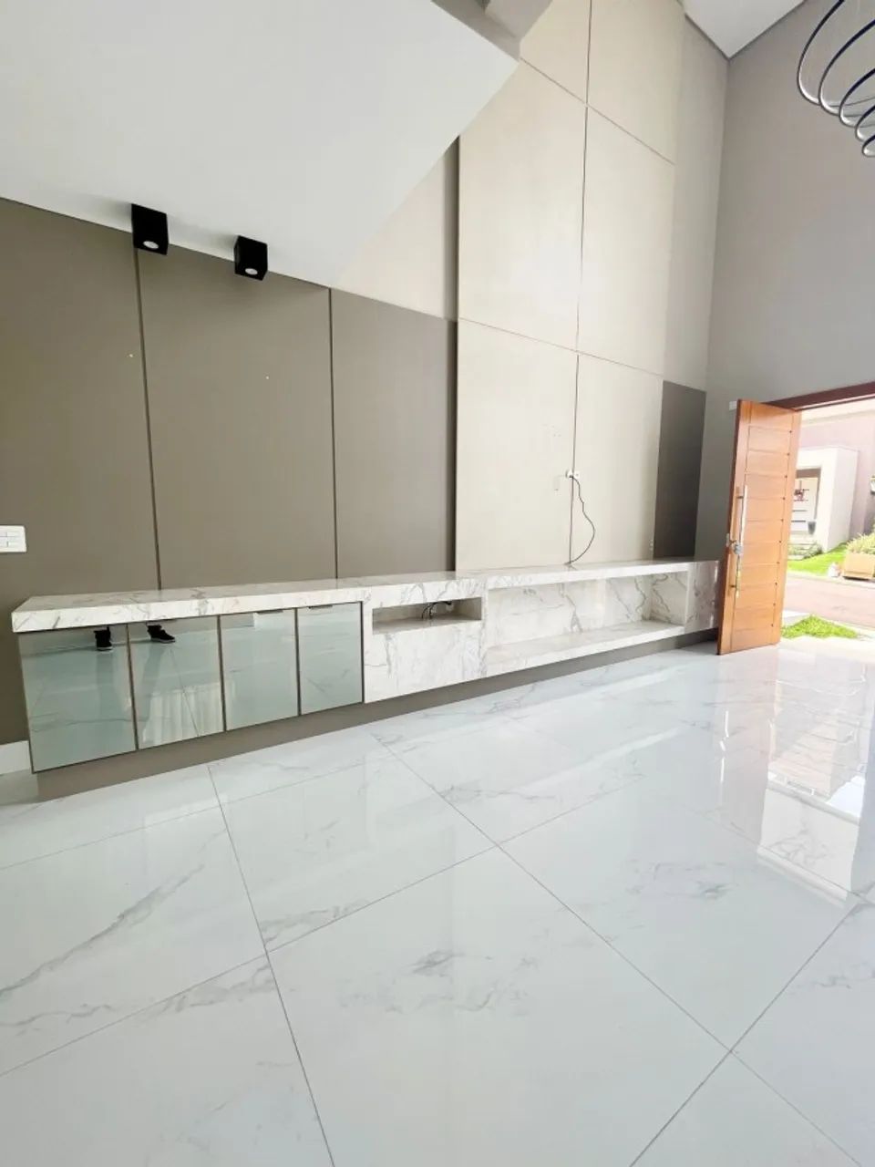 Casa com 4 Quarto(s) e 5 banheiro(s) para Alugar, 295 m² por R$ 16000 / Mês - Foto 4