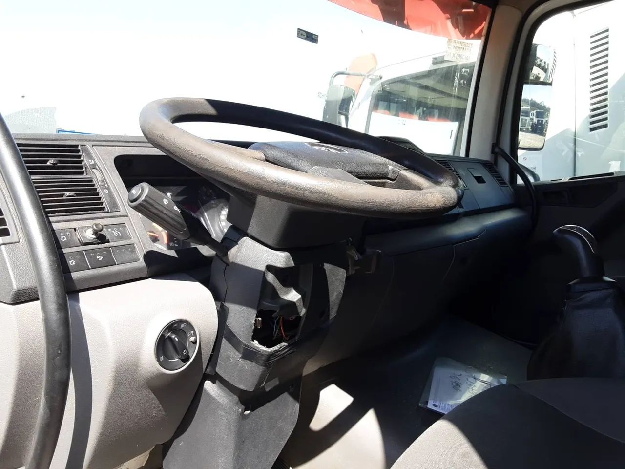 Volkswagen 33.460 33.460 Constellation 6x4 2p (diesel)(E5) 2021/2022 Vamos Seminovos Pinhe - Foto 7