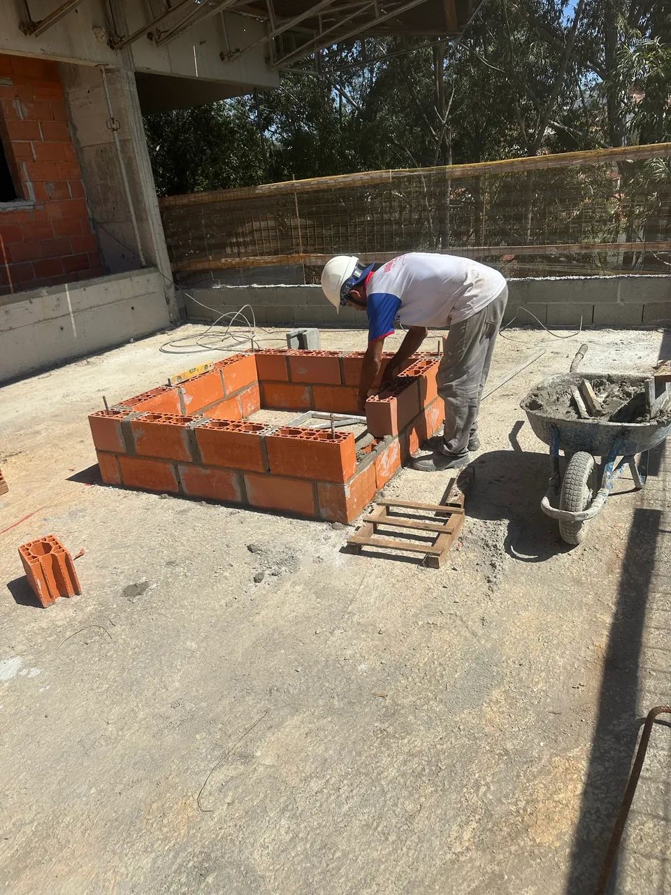 PEDREIRO - SERVIÇOS  - Foto 4