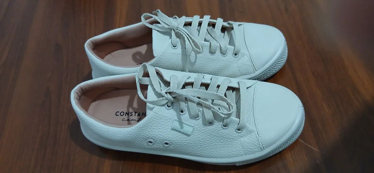 Tênis branco, Calça bem tamanho 35 ou 36, Marca Constance  - Foto 3