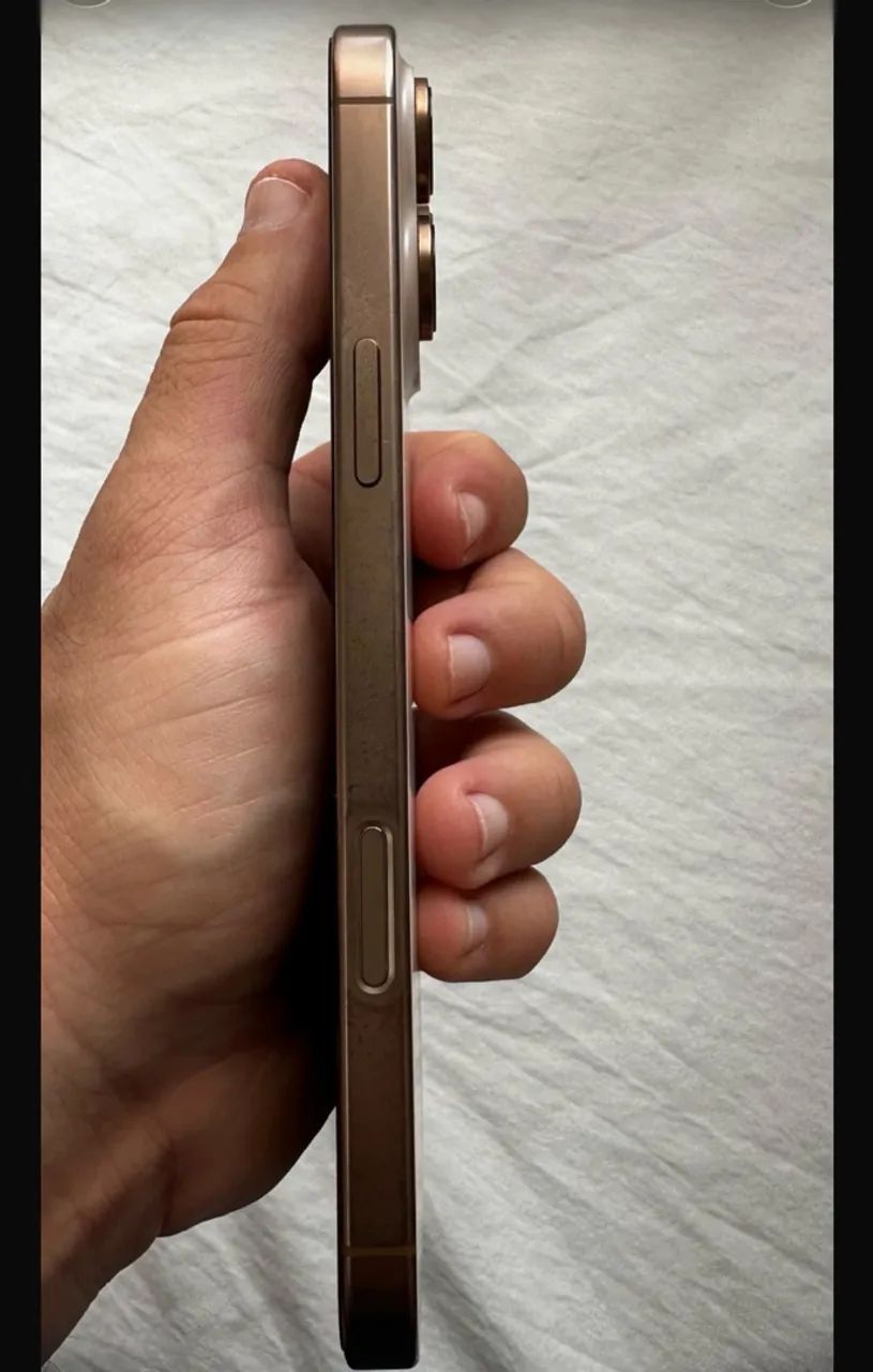iPhone 16 pro max - Foto 3
