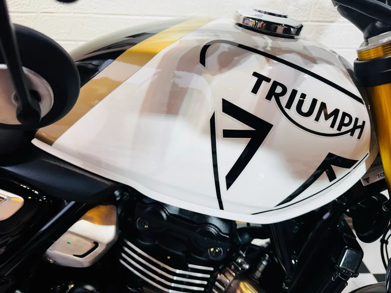 TRIUMPH SPEED 400  - Foto 3