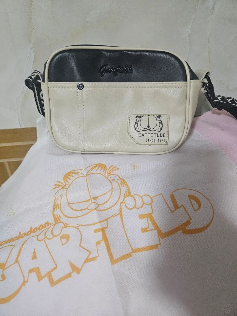 Bolsa transversal garfield semax 