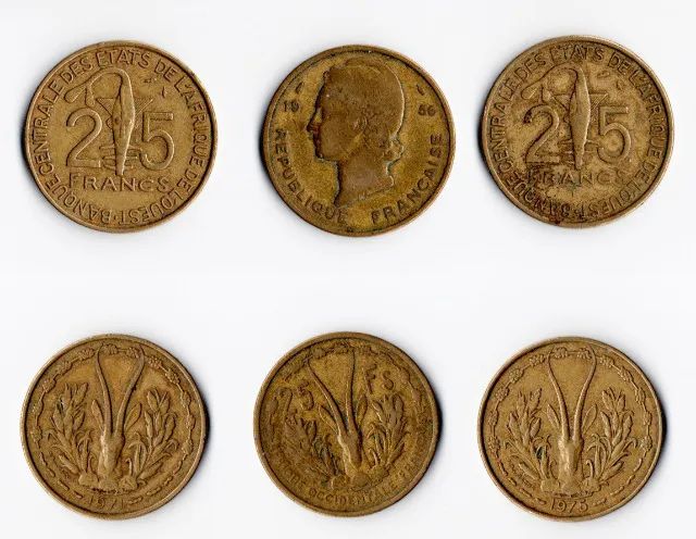 Para coleção: moedas Antigas Africanas 