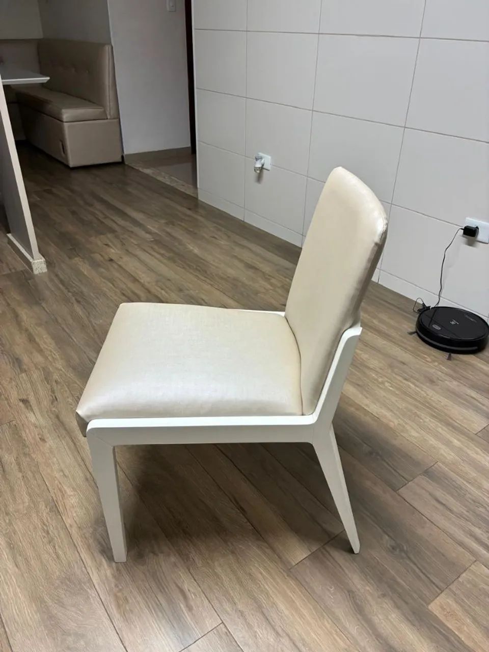 Conjunto de 6 cadeiras alto padrão.  - Foto 3
