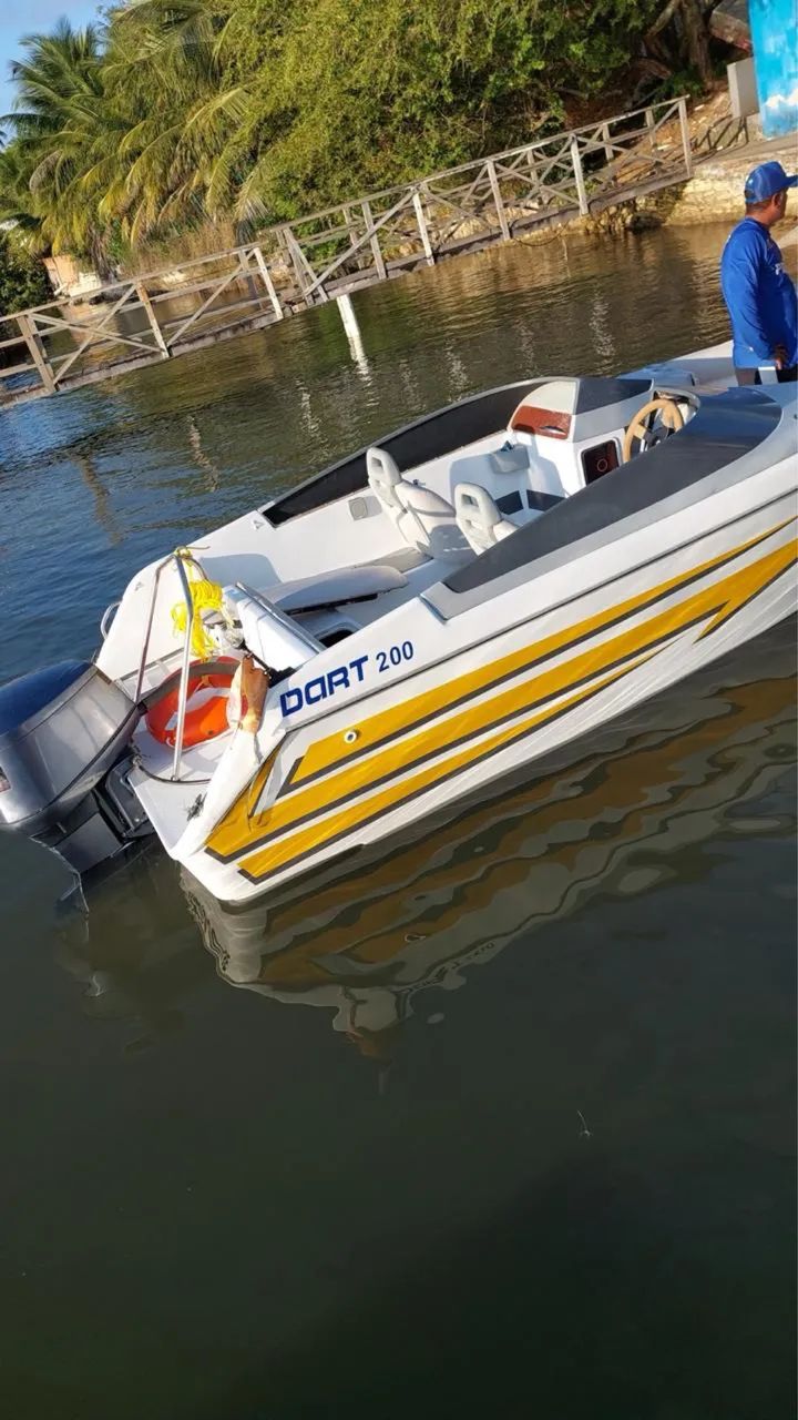 Vendo lancha Dart 200