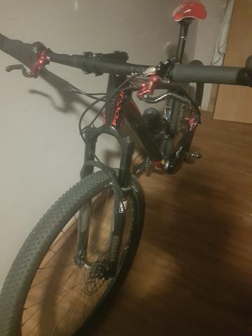 Bicicleta focus raven carbono - Foto 2