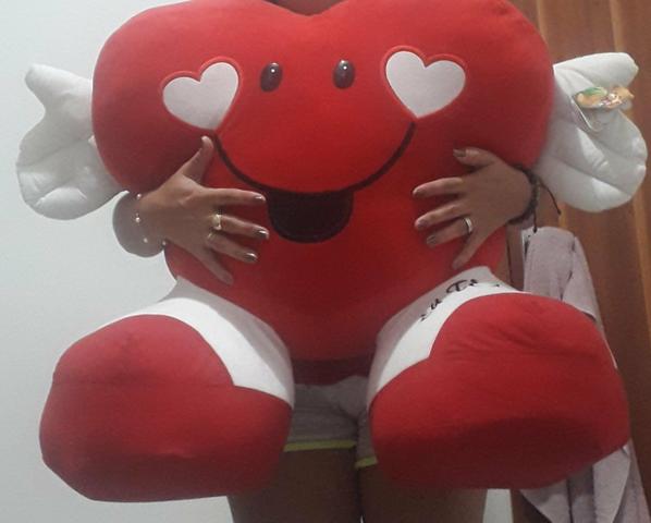 Coração gigante de pelúcia com sapato - Foto 2