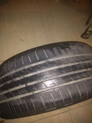 4 pneus 205/40/r17 mais de meia vida - Foto 6