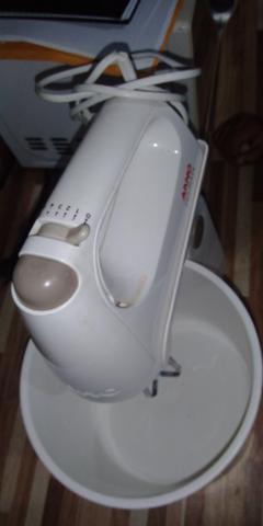 Batedeira 75 vendo ou troco