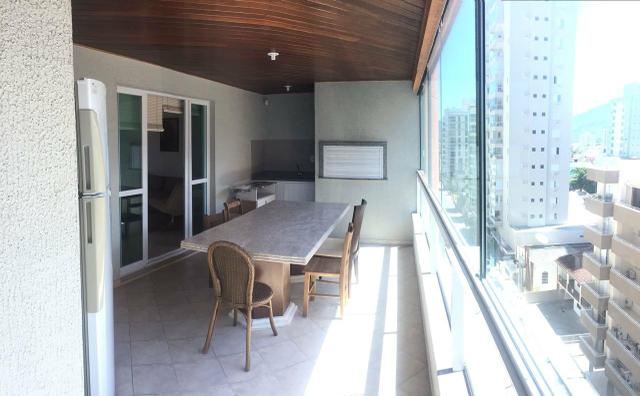 Apartamento a apenas 100 metros do mar em Meia Praia. 3 quartos e 3 vagas de garagem - Foto 2