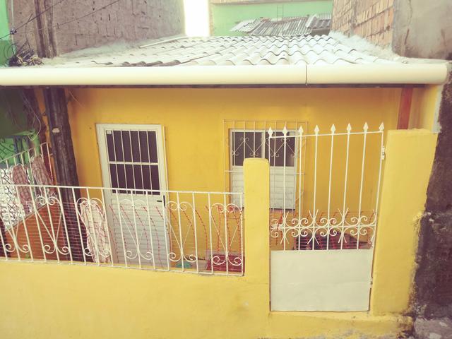 Casa no Jardim Santo inácio no precinho, quarto e sala