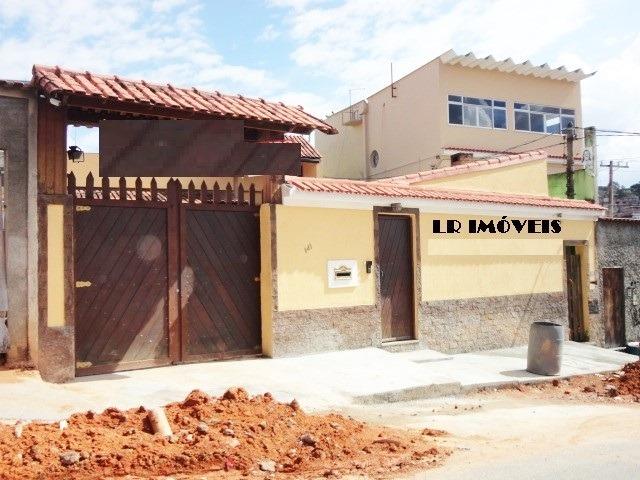 Casa Duplex Colonial excelente localização em Jardim Meriti, Praça Gil