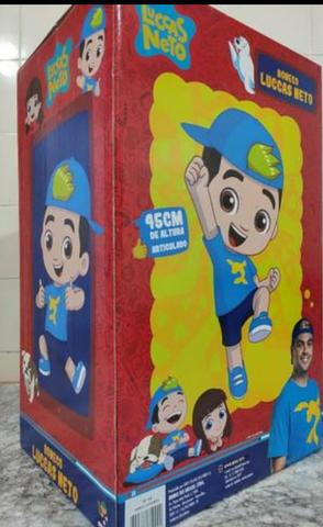 Boneco gigante original Luccas Neto.