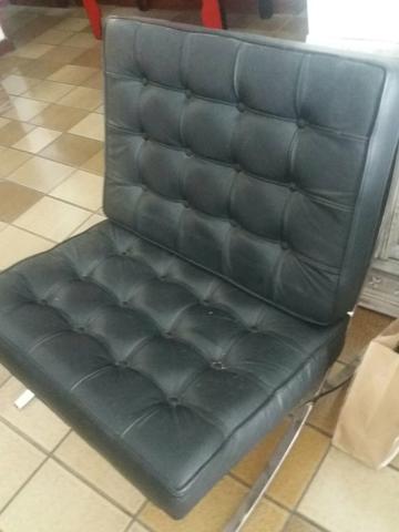 Poutrona barcelona , couro legitimo em base aço inox - Foto 3