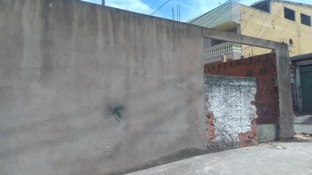 Casa em rua publica - Foto 2