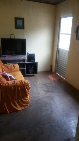 Vende-se casa por 14 mil