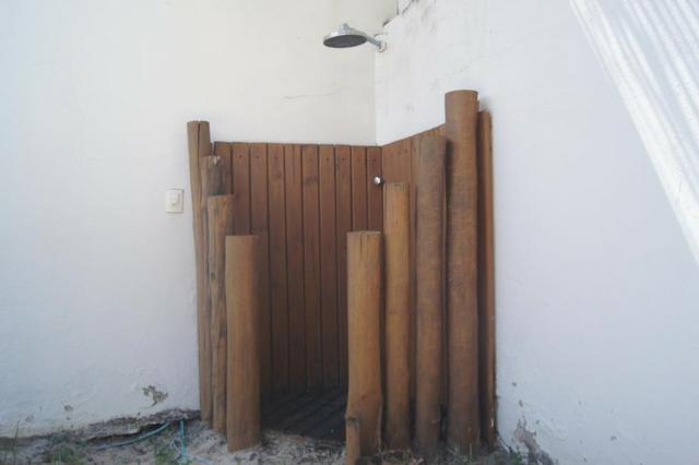 Vende-se Casa no Cond. Cabo da Roca em Lauro de Freitas - Foto 13