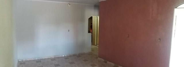 Casa com barraco de fundos - Foto 2