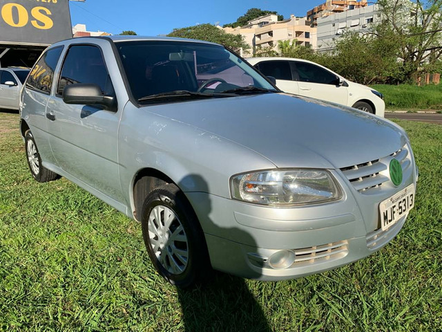 Vendo ou troco gol 1.0 2 Portas 2013 completo - Foto 2