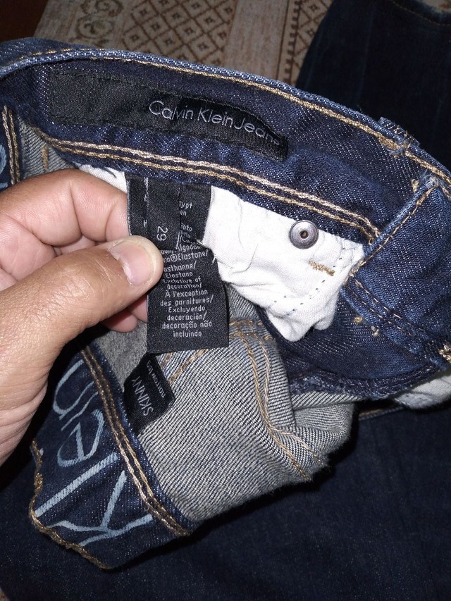 Calça jeans feminina calvin klein  - Foto 4