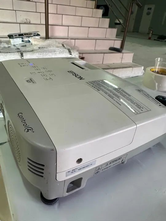 Projetor Epson S27 (lâmpada nova)  - Foto 4