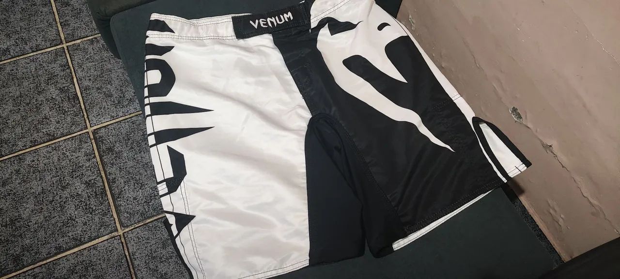 Short de MMA Venum original - Tamanho 44