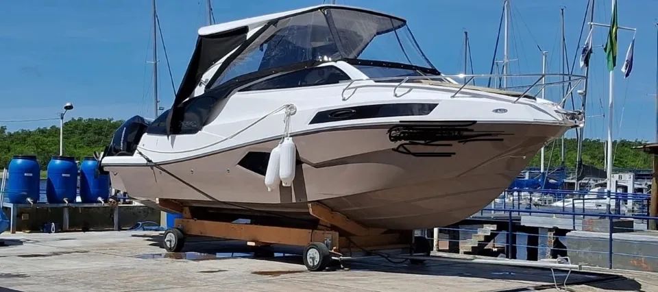 Barco NX 290 - 2 Motores de POPA de 200 HP