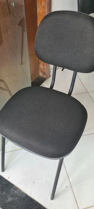 Cadeira de Escritório fixa Preta