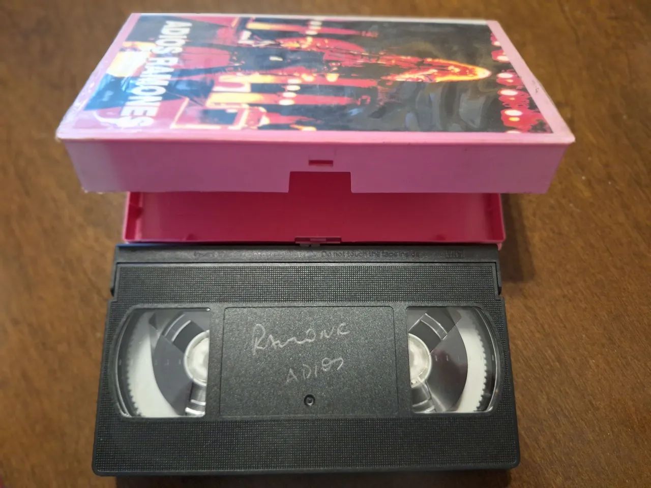 VHS Adiós Ramones - Raridade - Foto 2