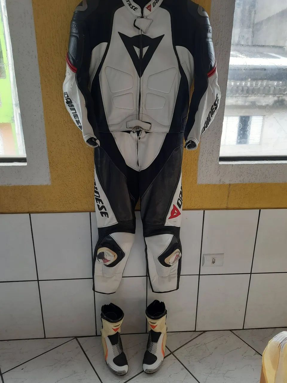 Macacão Dainese e Alpinestars - Foto 3